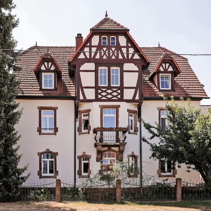 Charmante, Grosszuegige Ferienwohnung Villa Fleurie 布莱滕 外观 照片